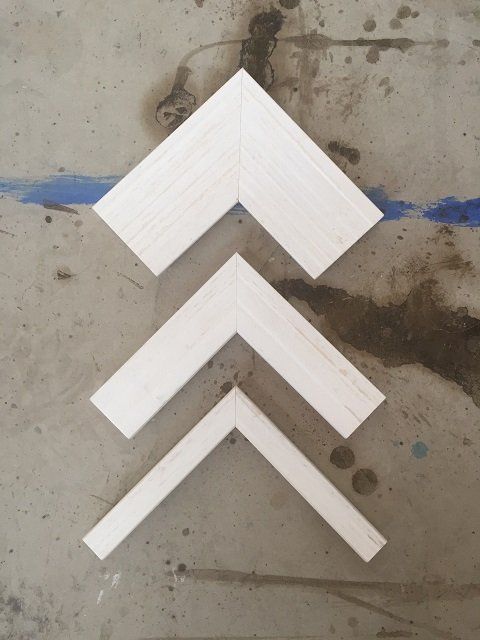 cornice asta bianco antico