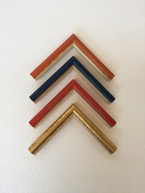 cornice asta intagliata arancione blu rosso oro