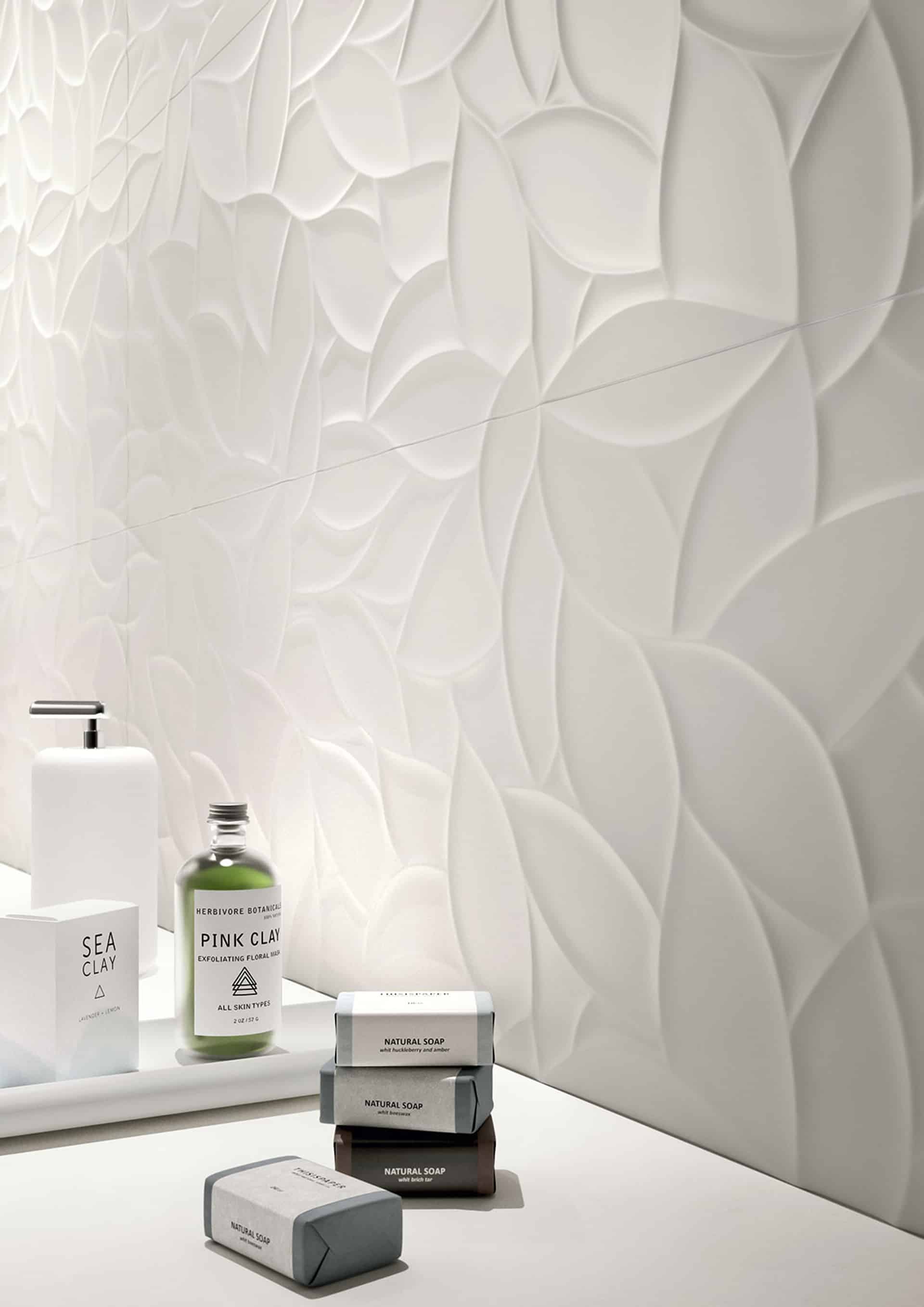 rivestimento bagno con decorazioni