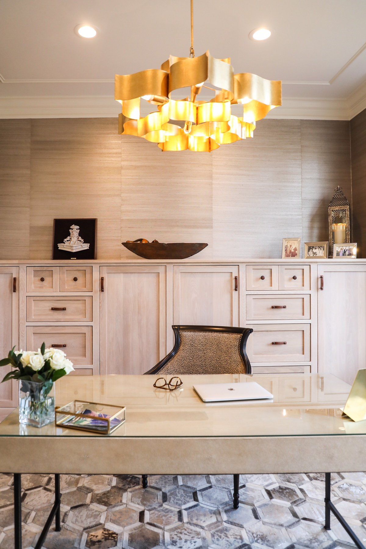 Take A Peek, interior photo 171
