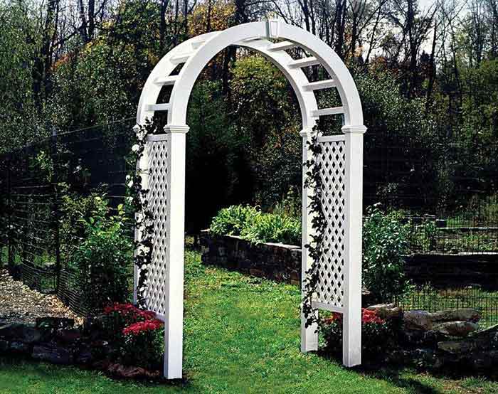 Beaumont II Arbor—Vinyl Fence in Kingston, MA