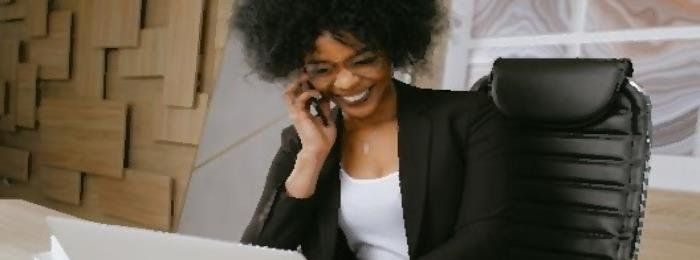 Support staff on the phone
