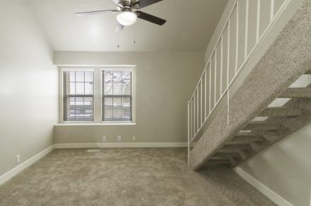 Vine Gate-Stairwell 3