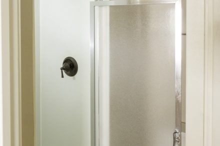 Vine Gate-Shower