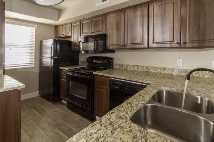 Vine Gate-Kitchen