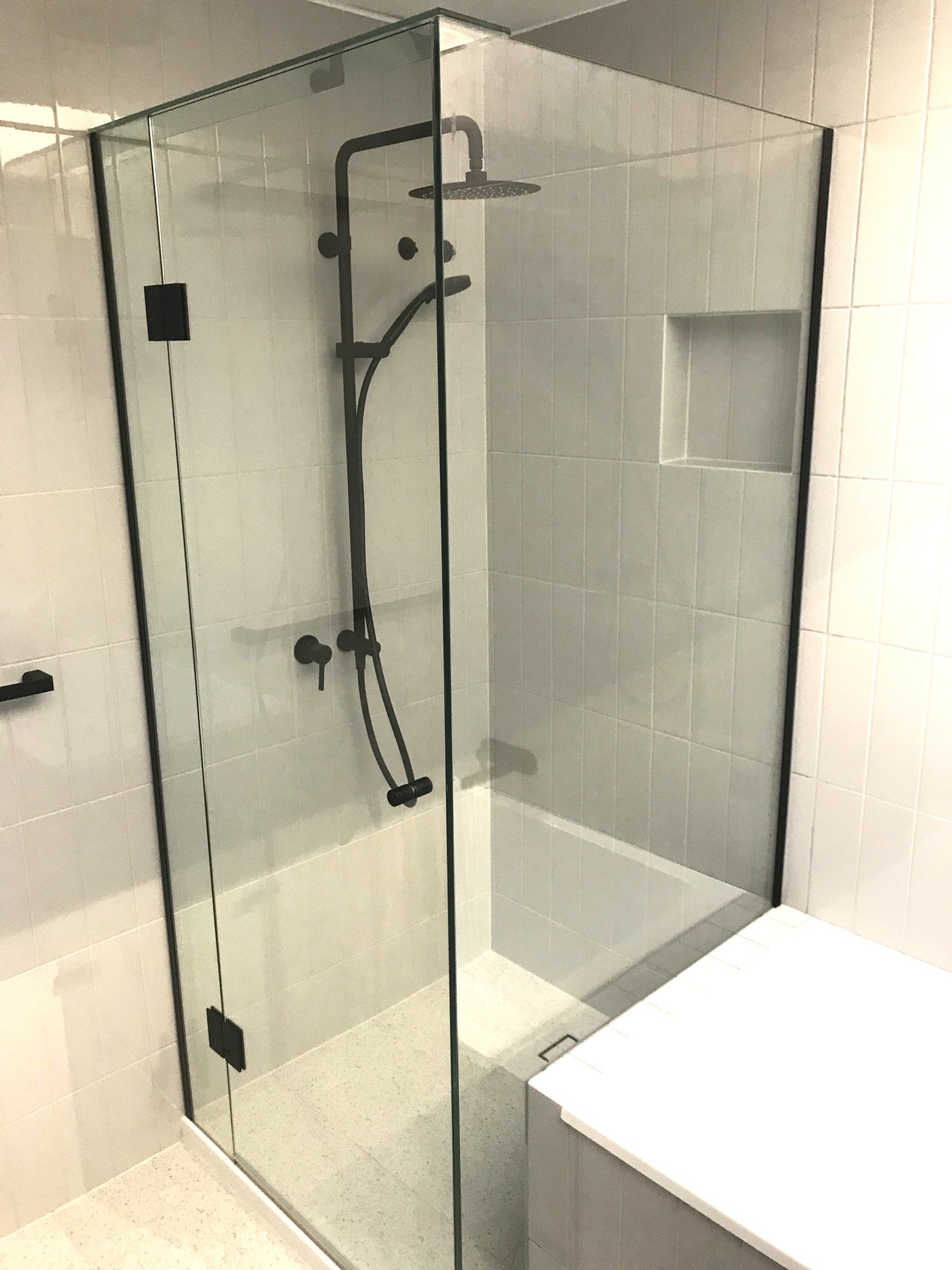 Frameless Hinged 12