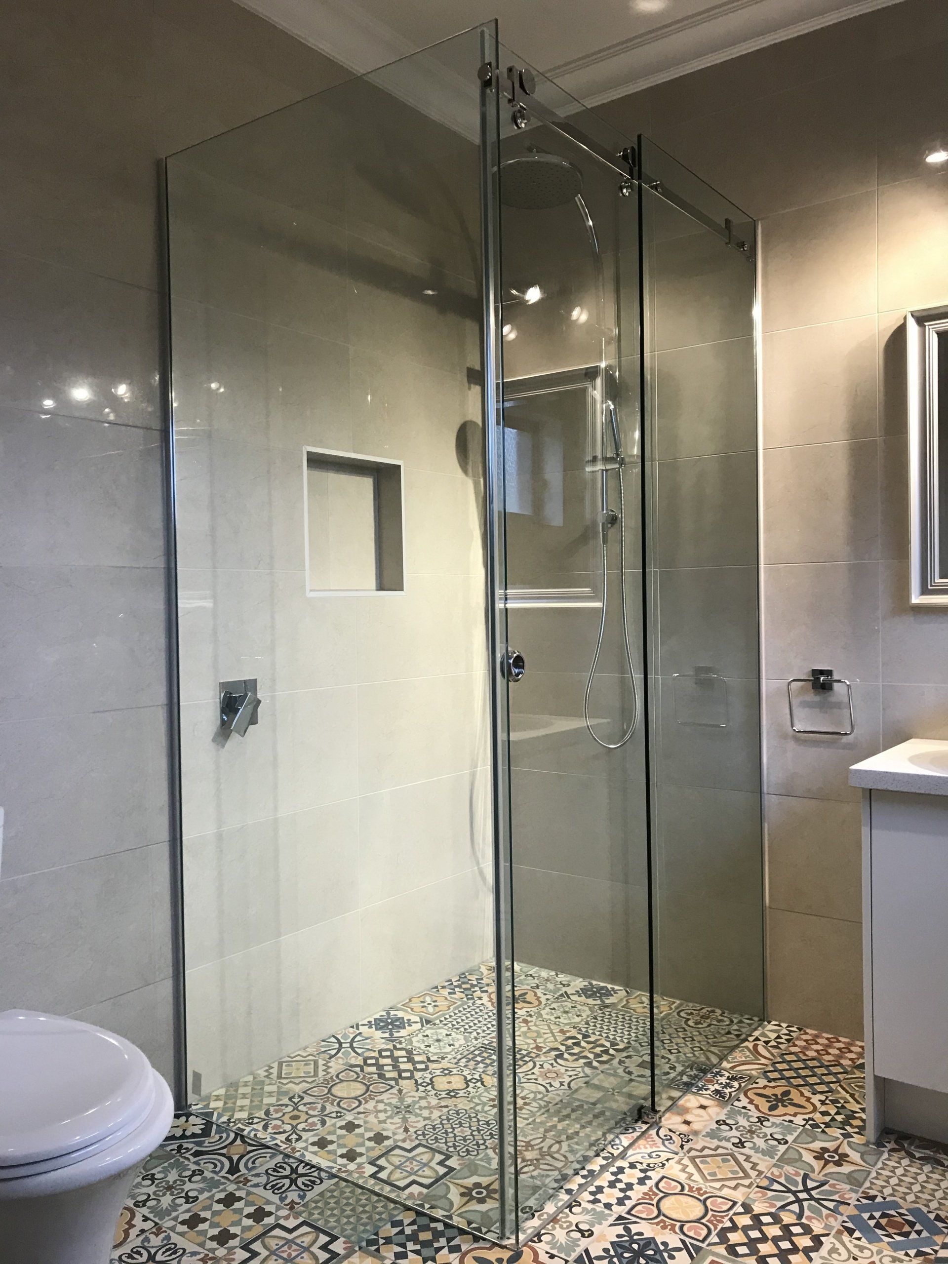 Frameless Slider 12