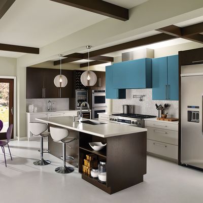 White Solid Countertops — Lagrangeville, NY — Four Corners Cabinetry LLC White Solid Countertops — Lagrangeville, NY — Four Corners Cabinetry LLC