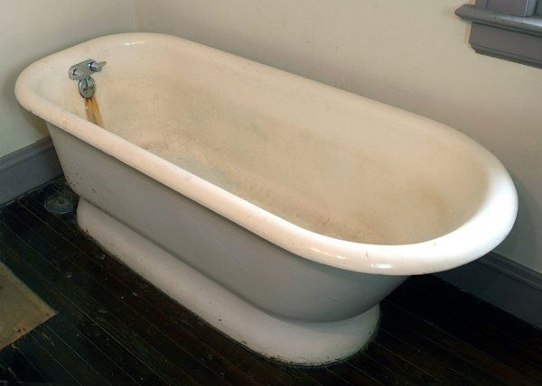 Clawfoot Tub Before