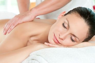 Professional getting back massage from the professional