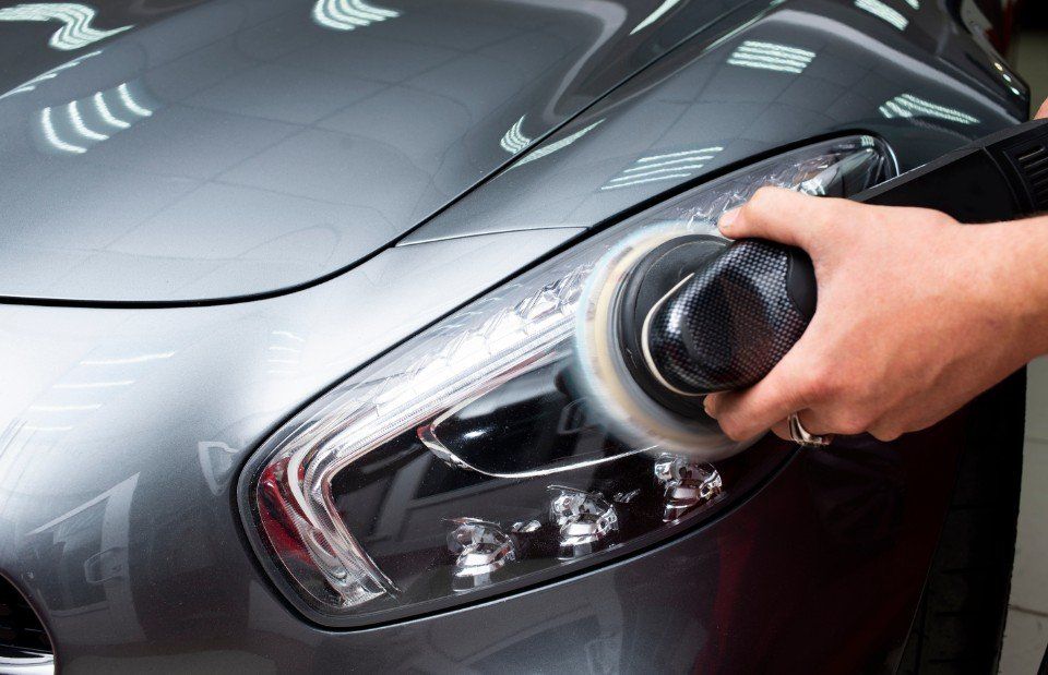trattamento della carrozzeria auto