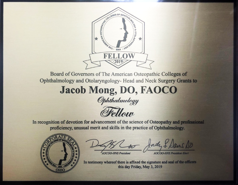 Beca otorgada por el Dr. Jacob Mong de Vision Quest