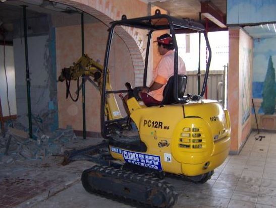 excavating equipment hire townsville