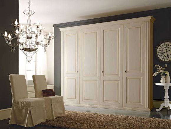 Tosca closet