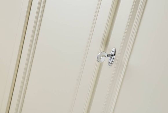 Minerva closet detail