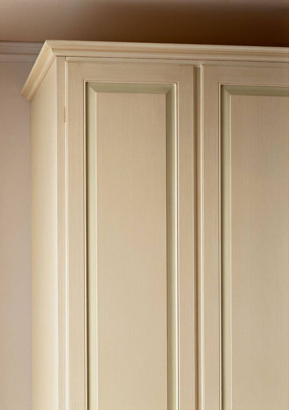 Impero closet detail