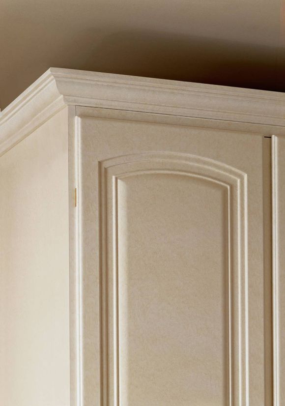 Michelangelo closet detail