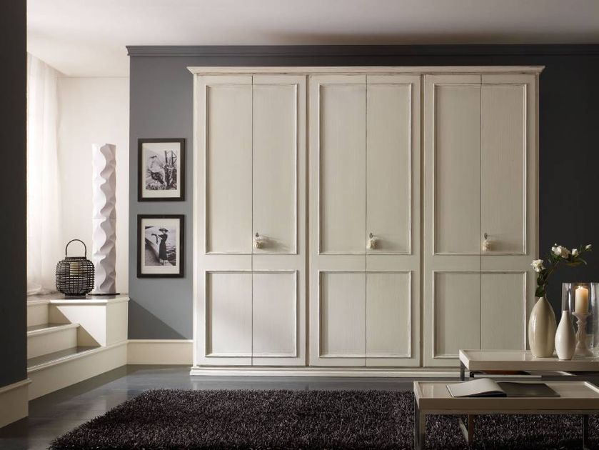 Mito closet