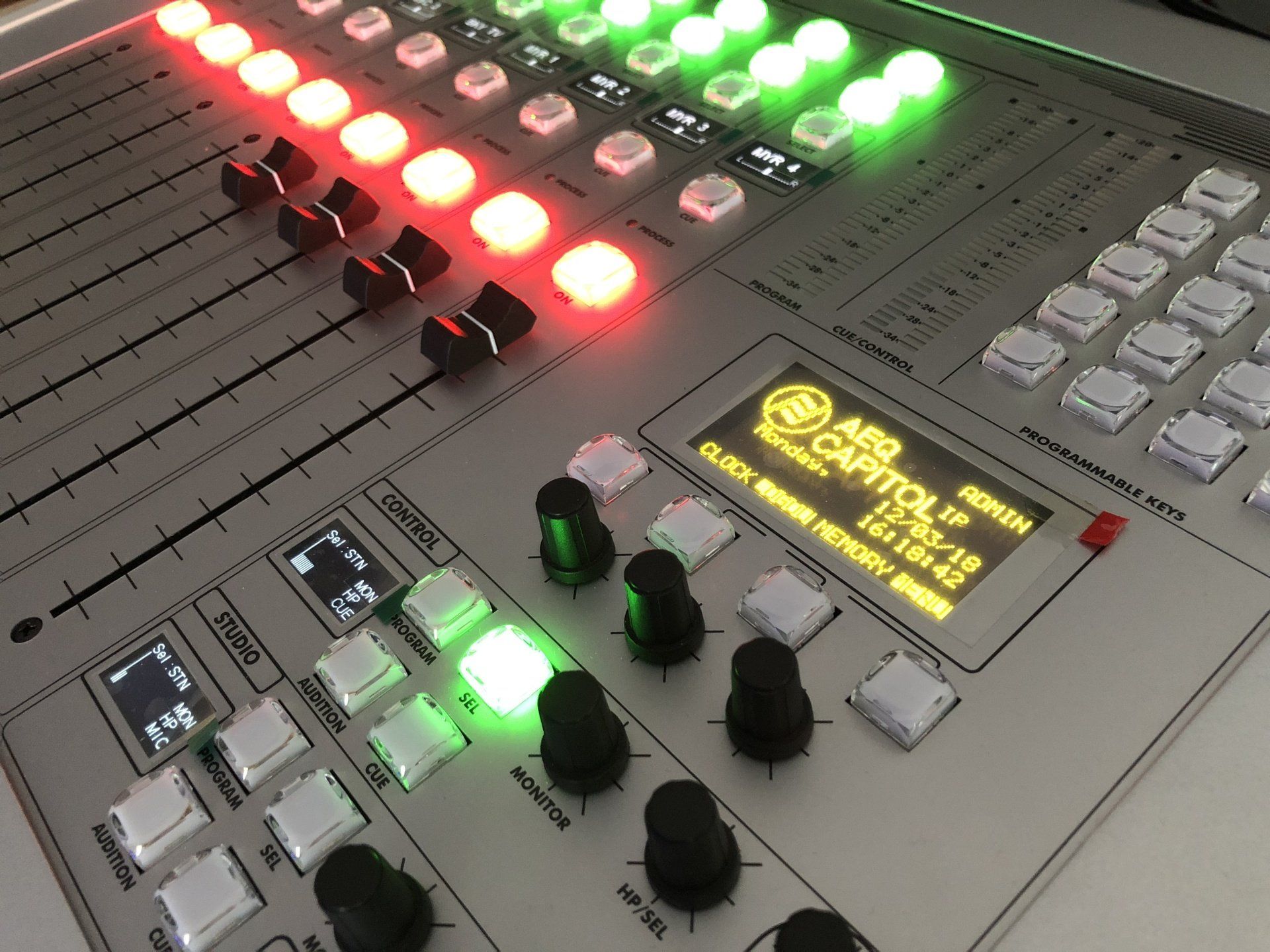 A mixer with the word capitol on it