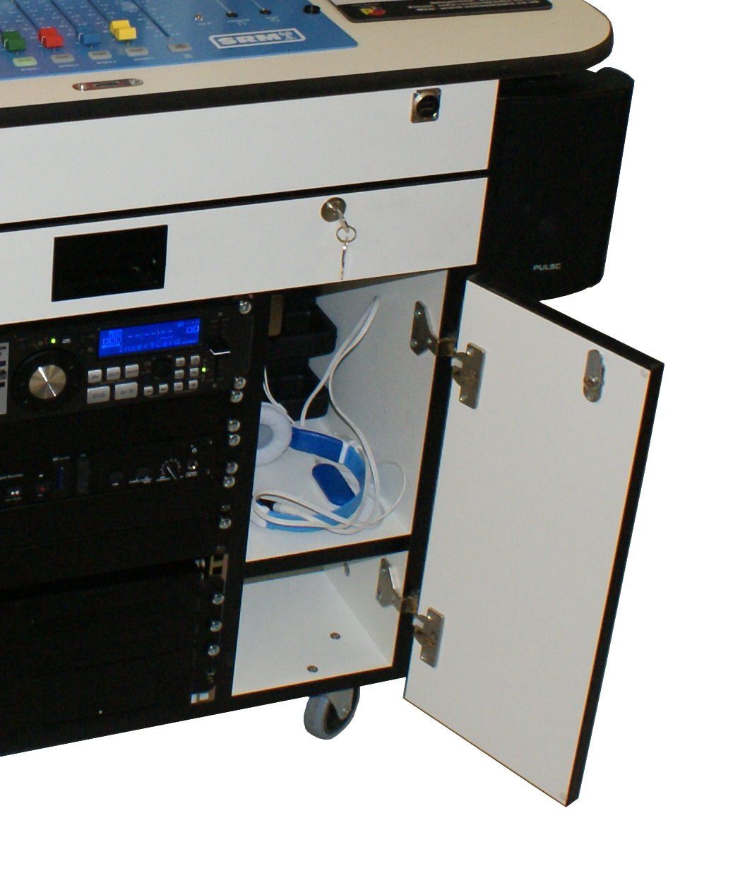 SR3 Storage Cupboard