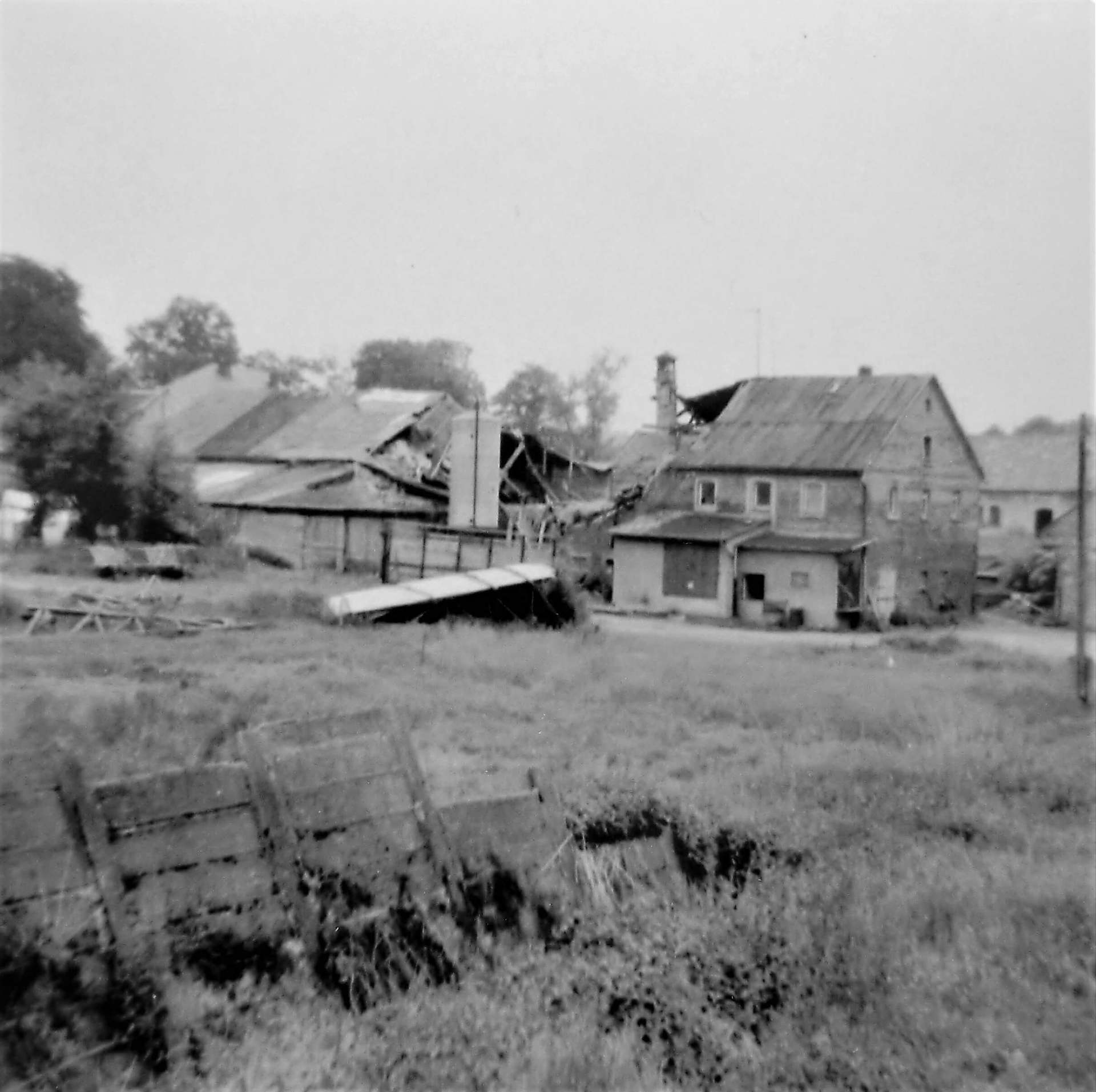 Rittergut Adlershof zu Oberlauterbach - rückseitige Ansicht eingestürzte Stallung © Fotostudio Pieschel