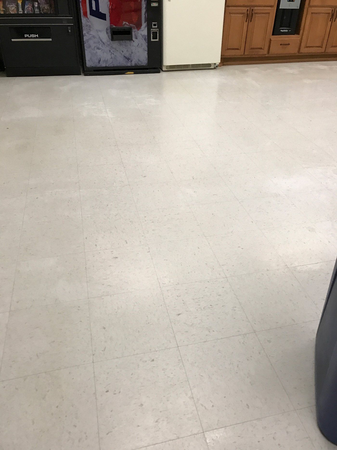 White Marble Tile Flooring — Minneapolis, MN – Elver’s Cleaning Service