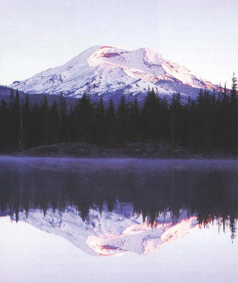 Lakes and Lava Tour