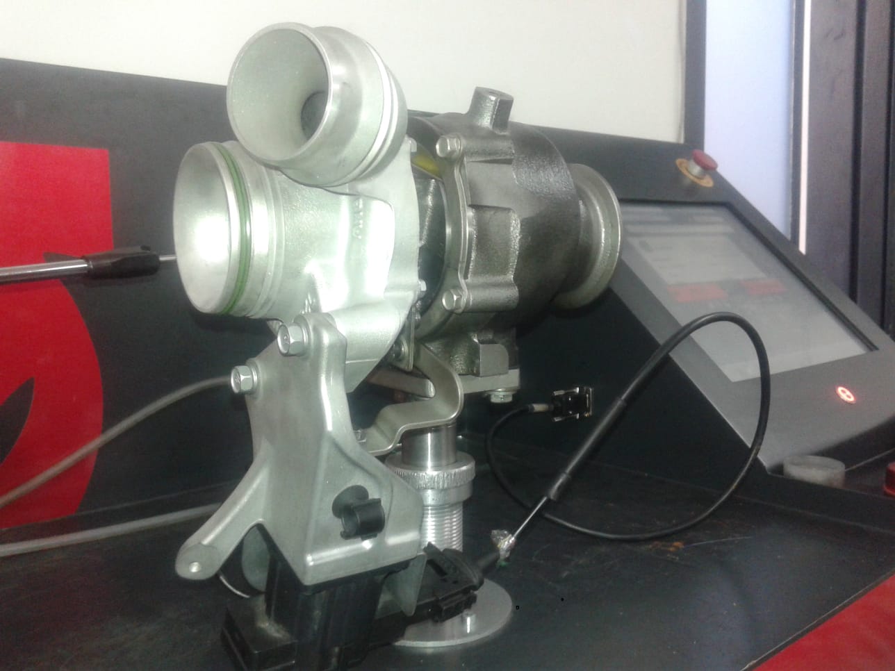 Turbocompressore per veicolo