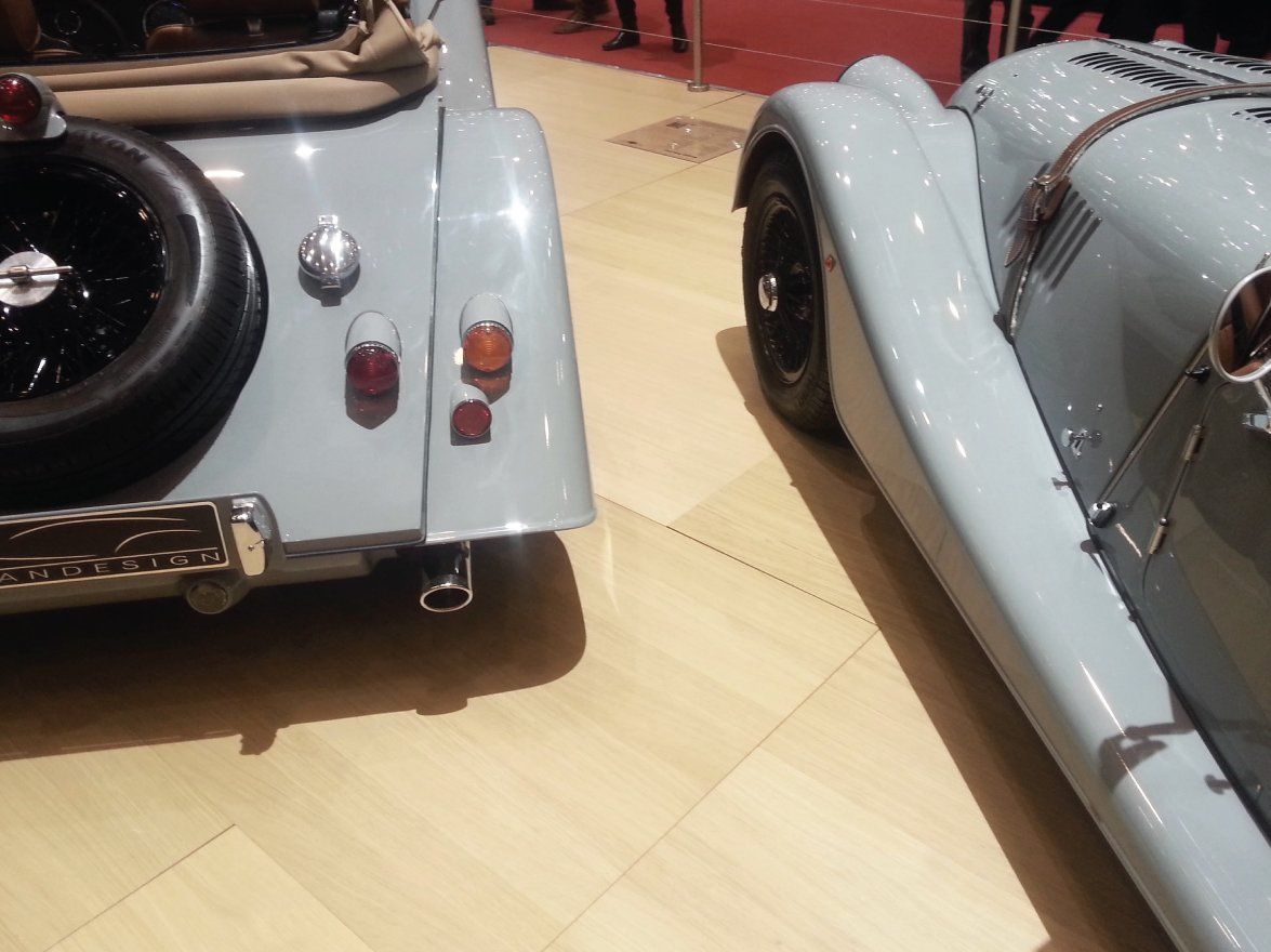 Oak flooring for car exhibitions