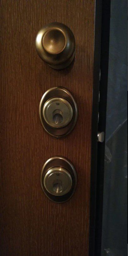 porta blindata bloccata dopo l'apertura