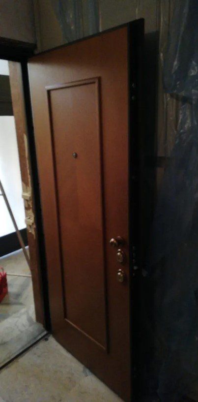 apertura porta blindata