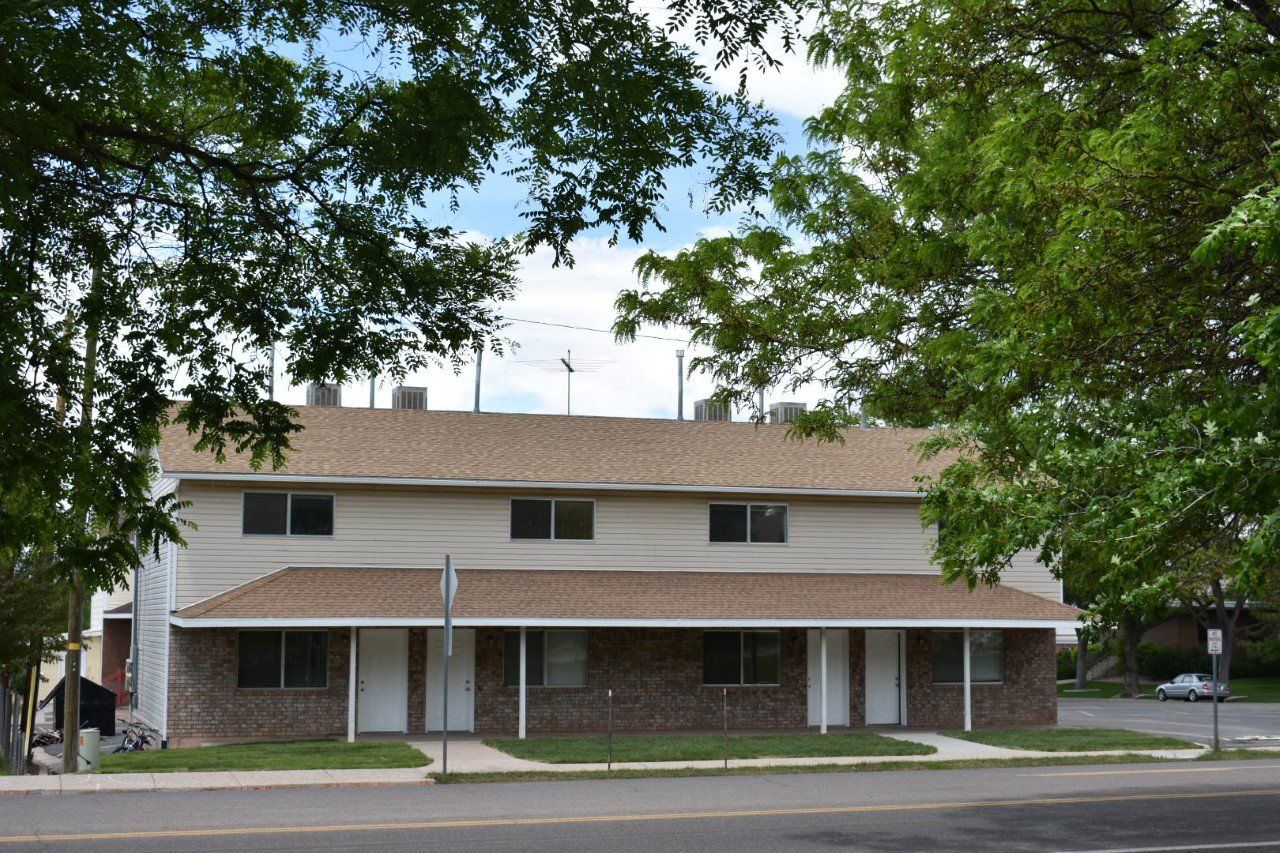 Campus Townhomes exterior