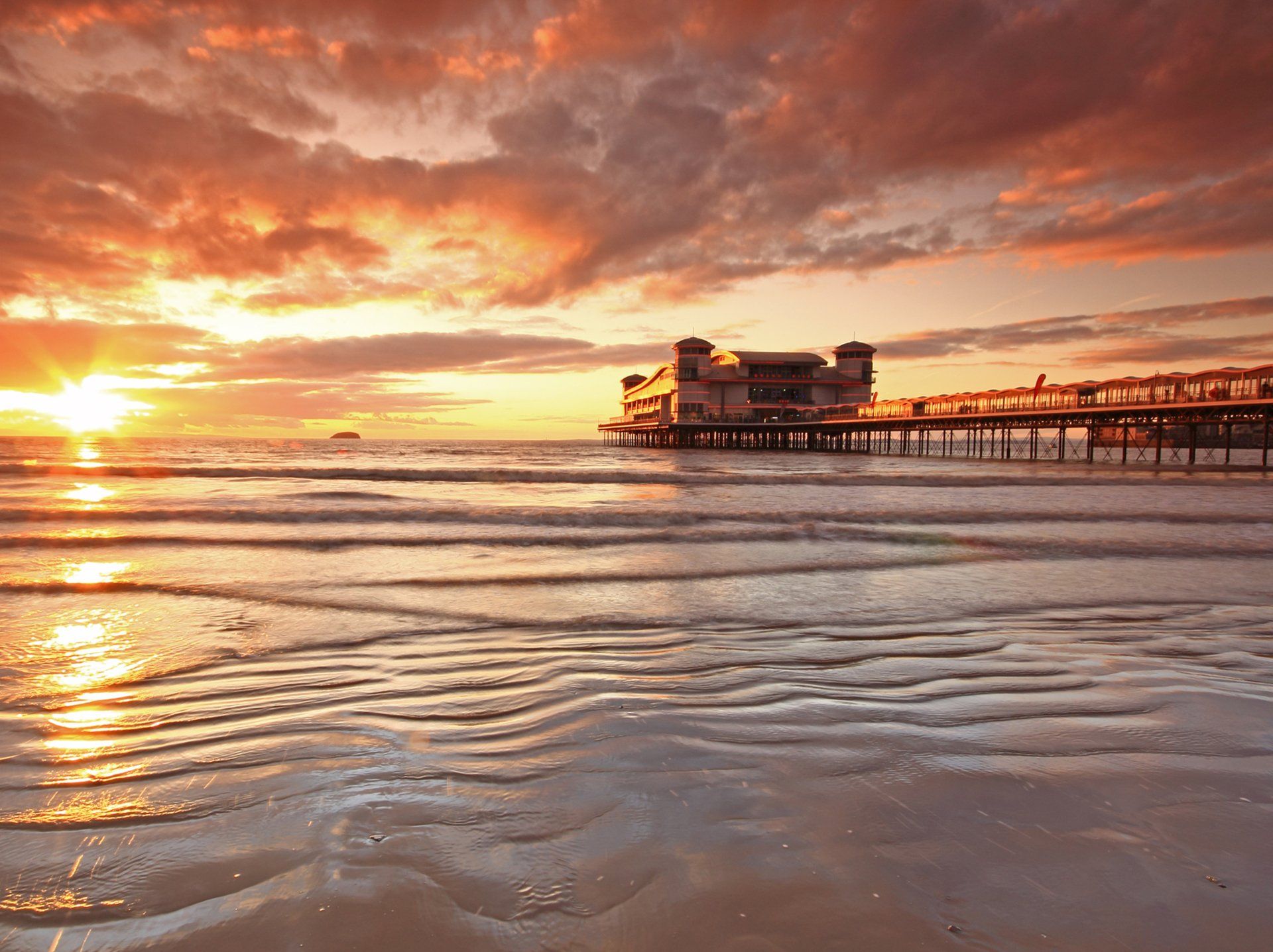 Beautiful sunset, Weston-super-Mare beach