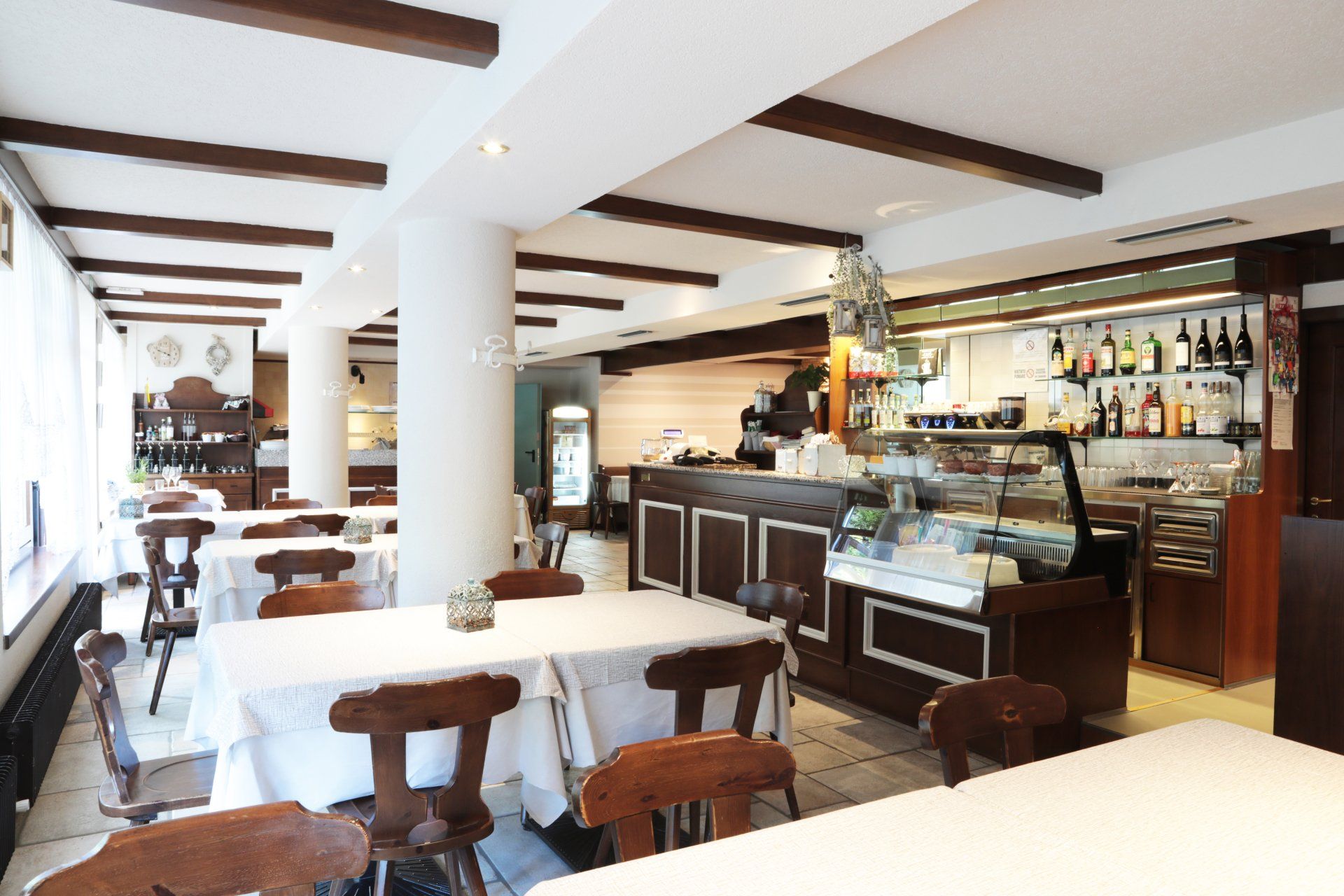 sala da pranzo Ristorante Lago Rotondo Mezzana TN