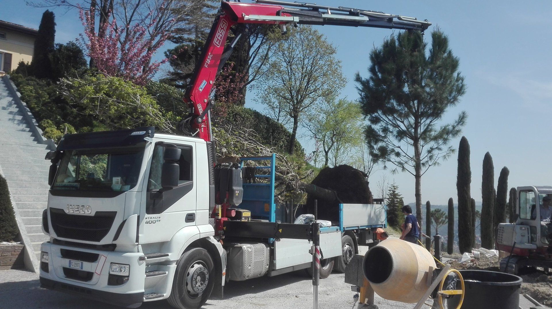 camion su sentiero