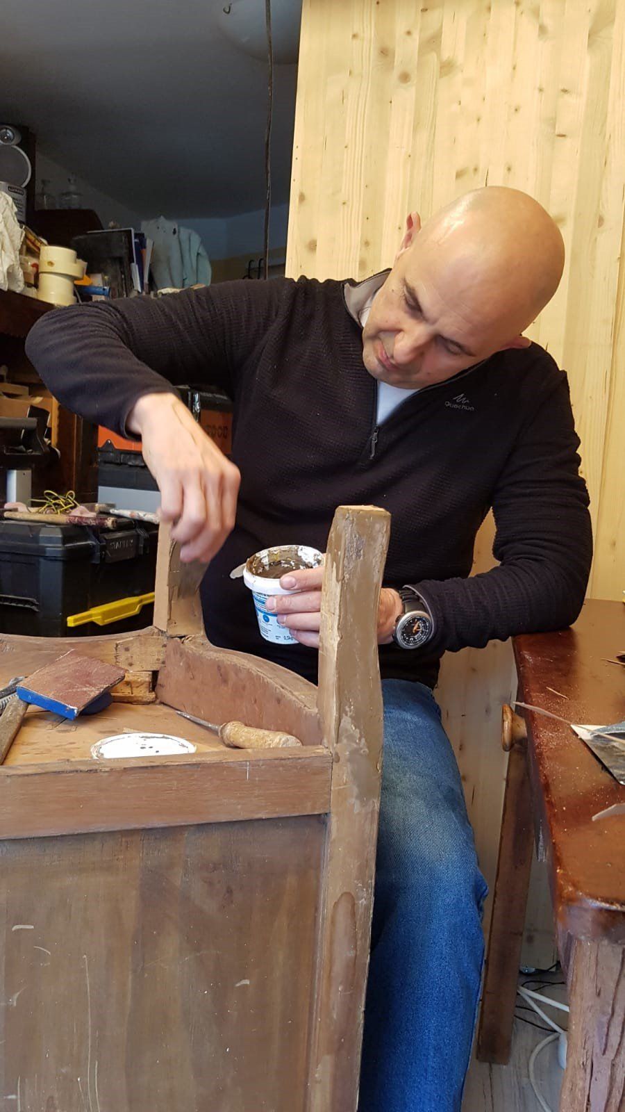 dettagli riparazione sedia