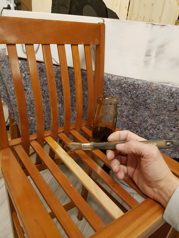 pittura sedia
