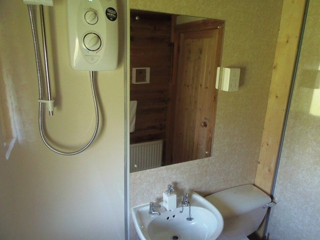 Owl Lodge Bathroom