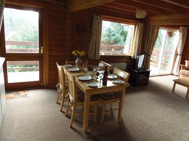 Owl Lodge Dining Area
