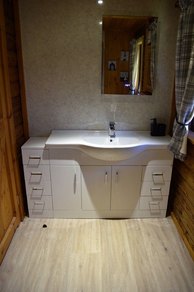 Red Kite Bathroom