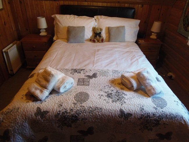 Owl Lodge Upstairs Double with en suite