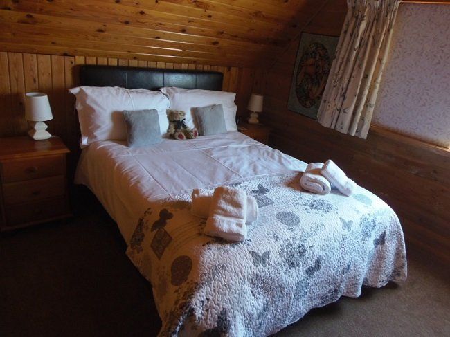 Owl Lodge Upstairs Double with en suite