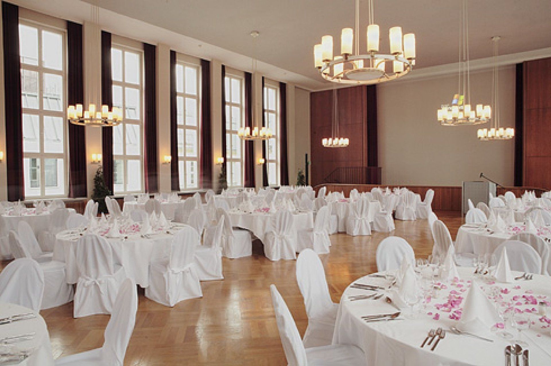 FLORIS Partner Location Auditorium Friedrichstrasse Berlin