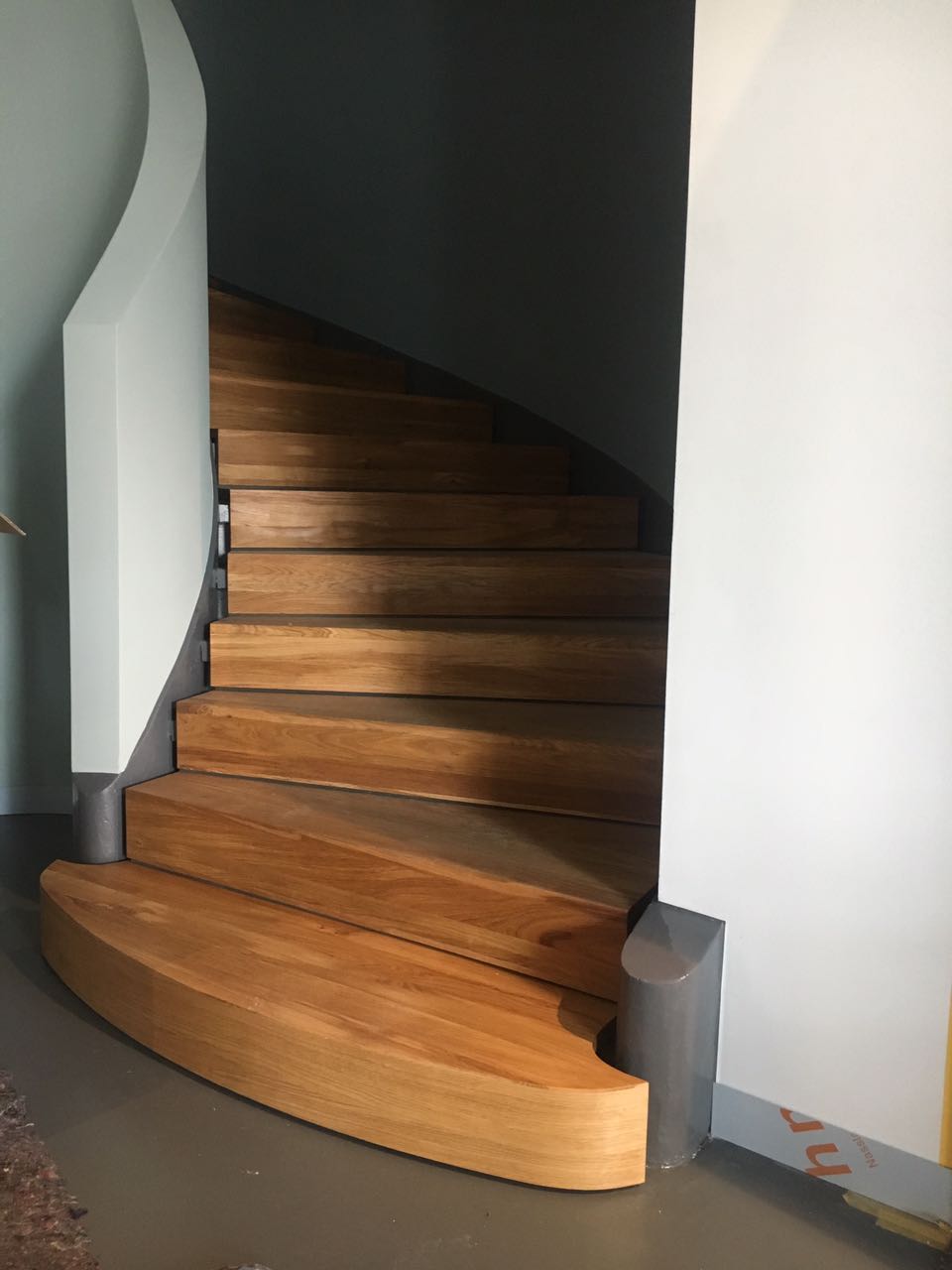 Treppe Massiv Eiche geölt freiform