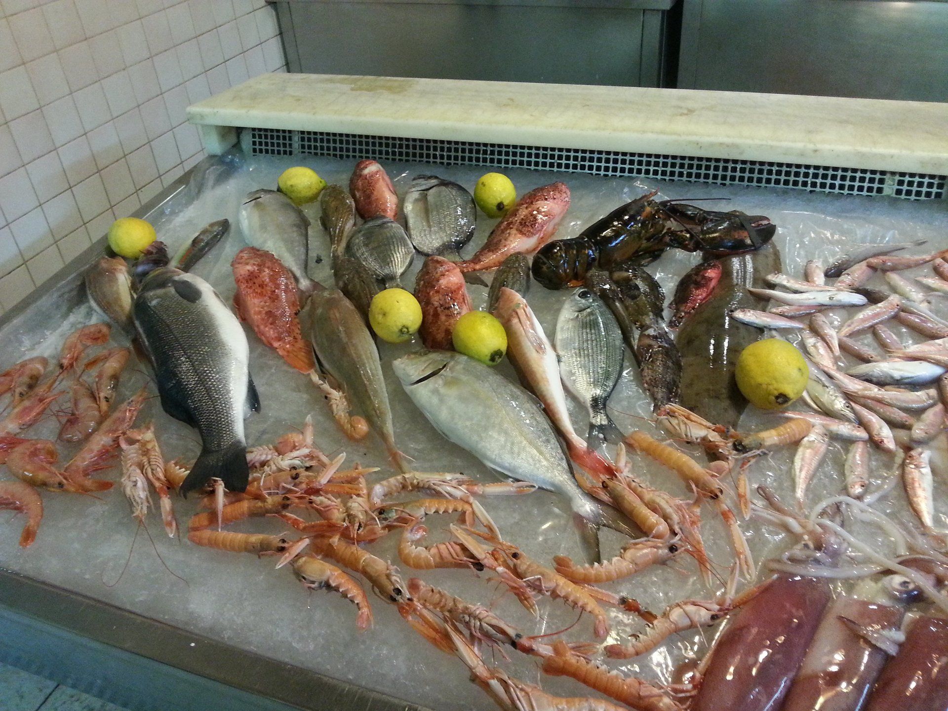 pesce crudo
