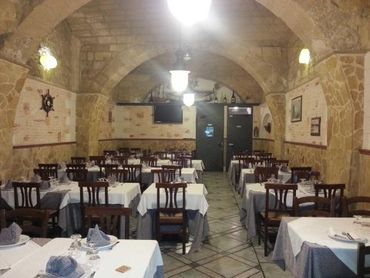 Sala interna della trattoria