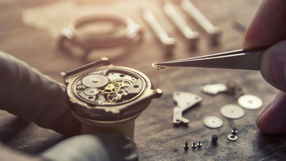 l'interno di un orologio