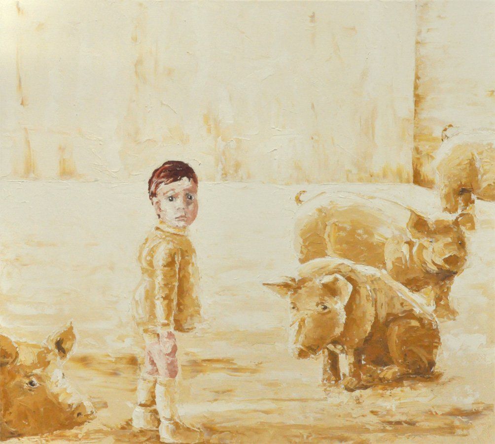 Eine Arbeit der Künstlerin Benita von Wendt. Gemalt mit Öl und Spachtel auf Leinwand. Titel: Weißer Raum. Portrait eines kleinen Kindes das in einem weißen Raum steht in dem sich auch drei Schweine aufhalten, das Bild ist ausschließlich in weiß- und ocker Tönen gehalten.