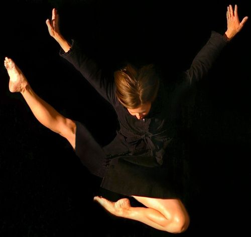Behold dancer