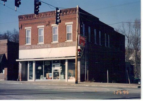 Customer looking for a power tools — Bartonville, IL — Bartonville Hardware Co. Customer looking for a power tools — Bartonville, IL — Bartonville Hardware Co.